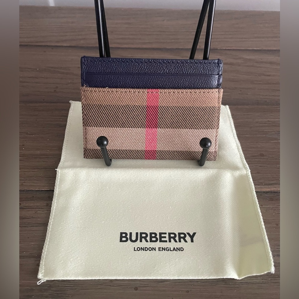 NWT, Burberry Checked, Black Leather Card Holder with Dustbag.
